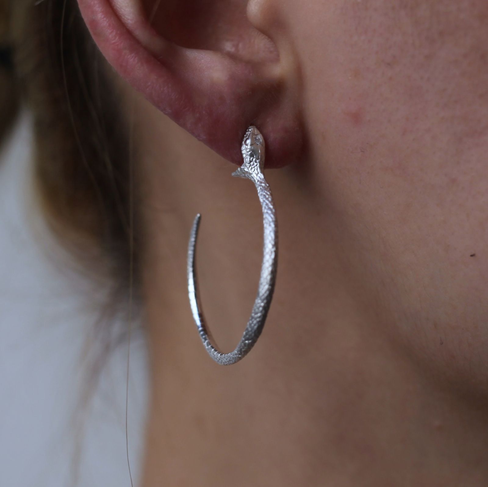 ELCAMI - 【お取り寄せ注文可能】蛇フープピアス(SILVER/右耳専用