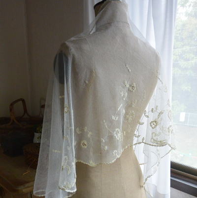 L2135 フランスアンティークレースベール シルクチュールレース 1m18