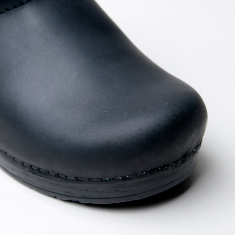 dansko (ダンスコ) INGRID OILD クロッグ Black / イングリッド