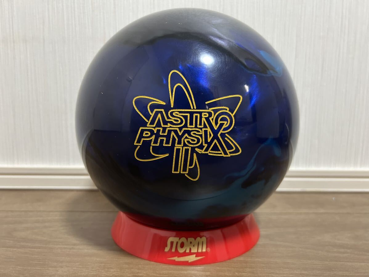フィジックスブラックアウト 15p サムレス ボウリングボール ストーム
