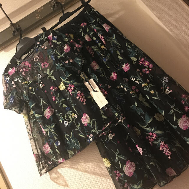 GRACE CONTINENTAL - 今季新作♡大人気完売♡セットアップ♡フラワー