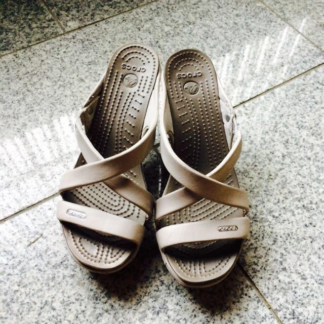 crocs - CROCSクロックスヒールサンダルの通販 by KaoruKaoru Aloha