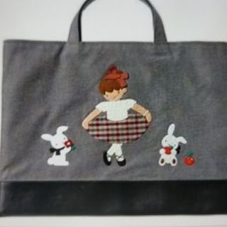 familiar（レッスンバッグ ・ ブラック/黒色系）のフリマアイテム一覧