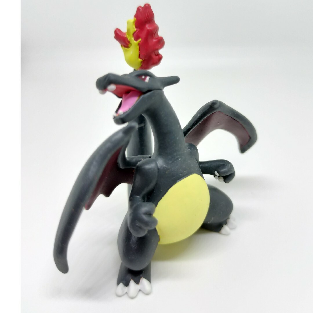 モンコレ リザードン 色違いの通販 by そら's shop｜ラクマ