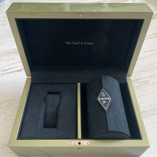 Van Cleef & Arpels（小物入れ）のフリマアイテム一覧
