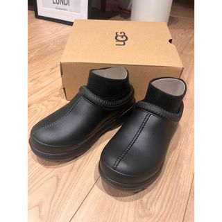 UGG - UGG スリッポンの通販 by ラクダ's shop｜アグならラクマ