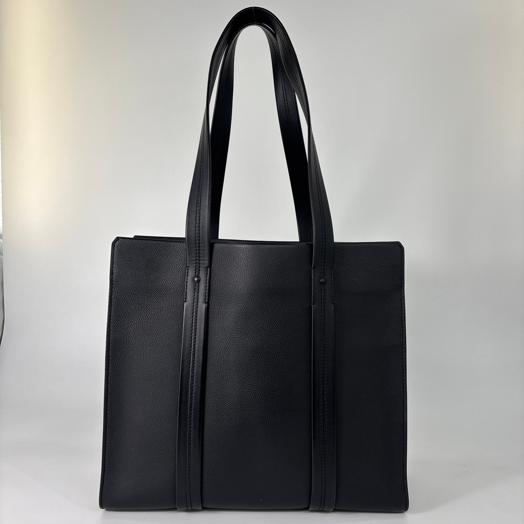 LOUIS VUITTON - 新品同様 ルイヴィトン LVアエログラム テイクオフ