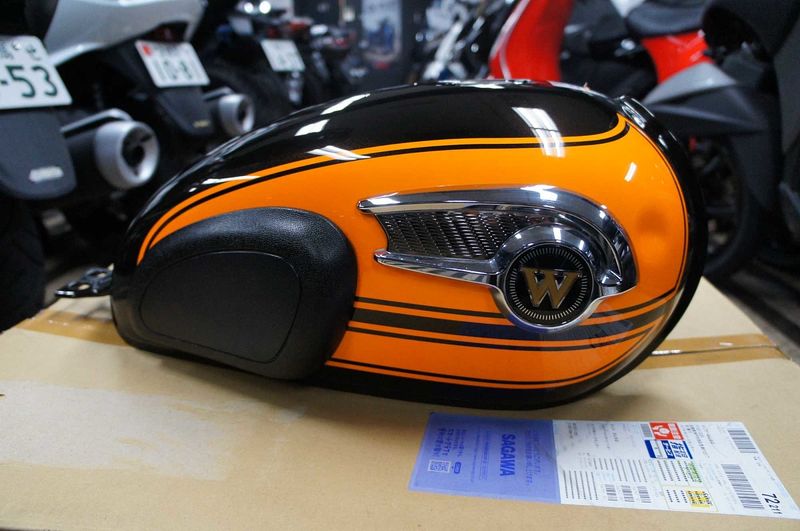 ウェビックガレージセール | W800ファイナルエディション ガソリンタンク