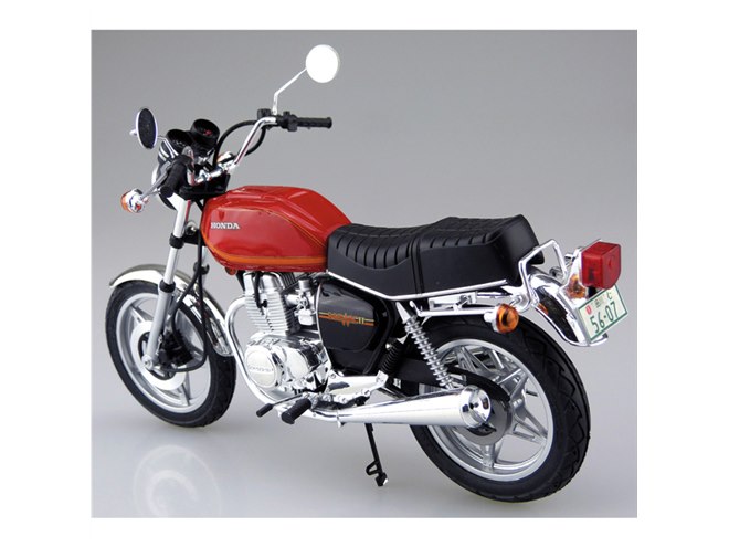 AOSHIMA、1978年の“角タンク”を再現した「CB400T HAWK-II」1/12模型