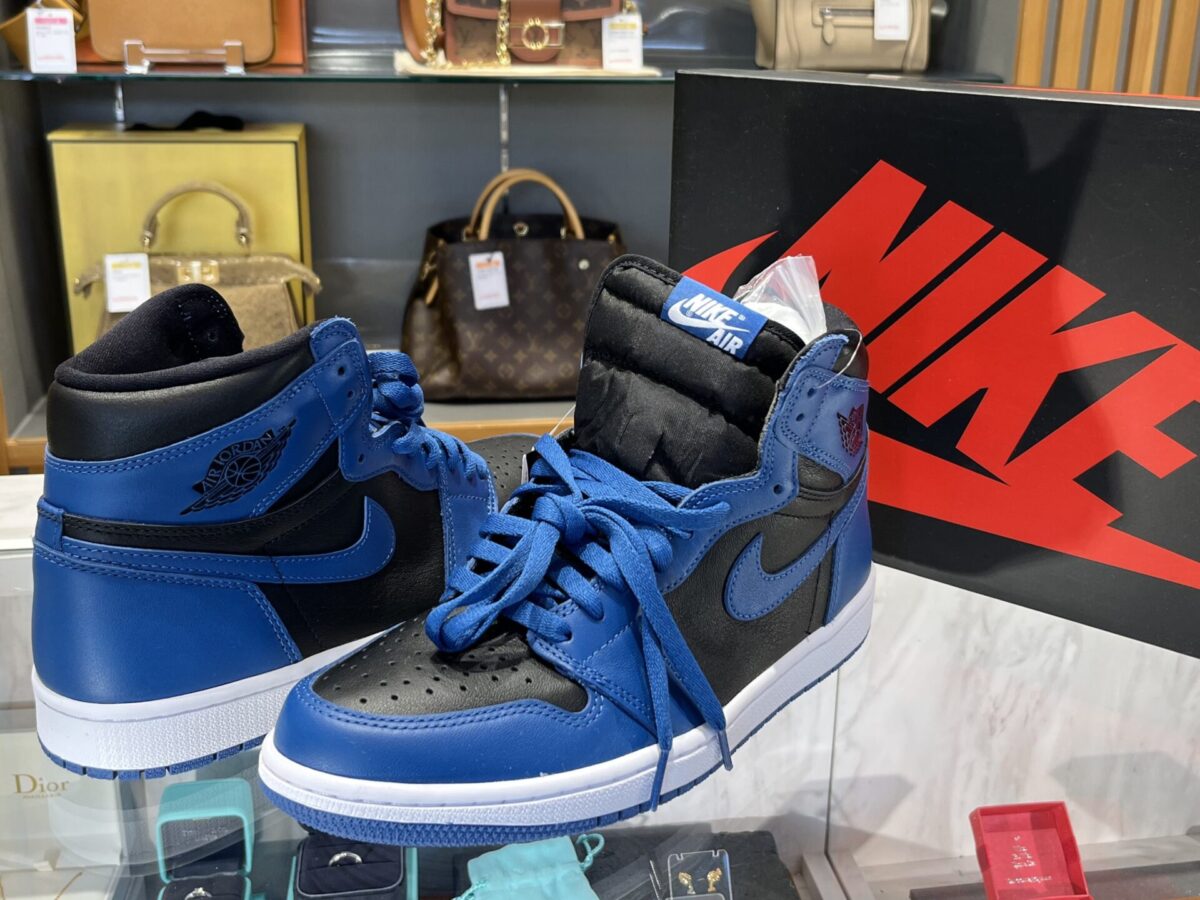 高価買取の秘訣を公開】ナイキ エア ジョーダン1 ダークマリーナブルー