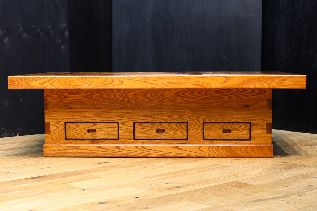 特大サイズ！！欅の杢目が浮かぶ美しい色艶をした関西火鉢 BB2792 – 古