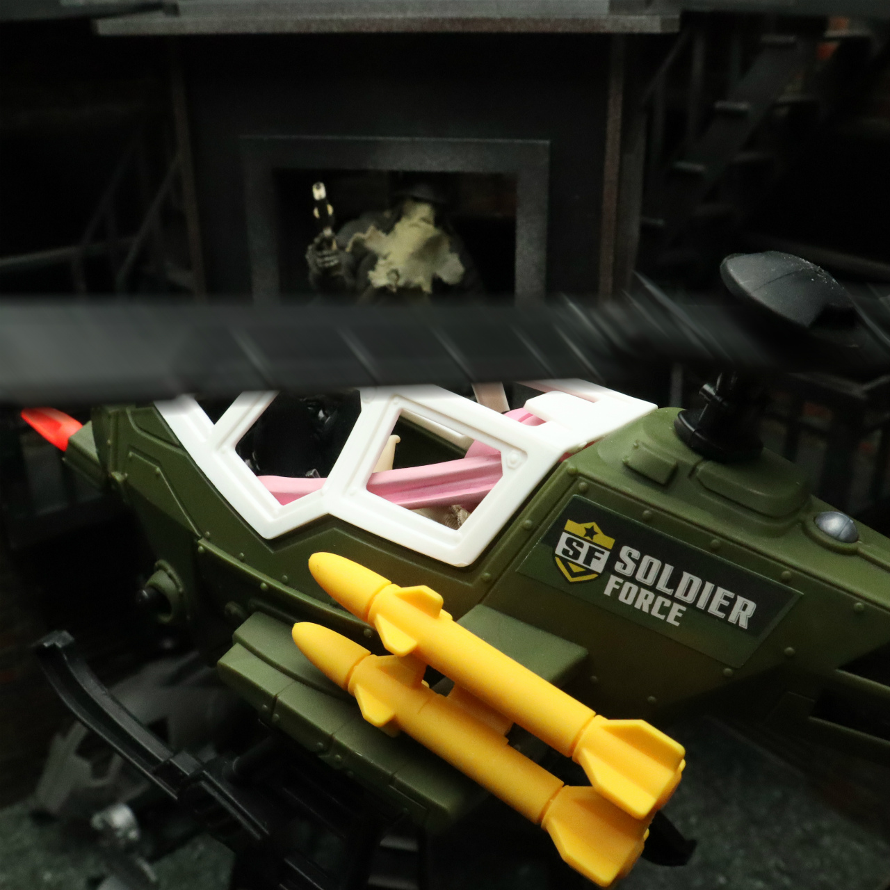 ソルジャーフォース SWIFT ATTAX ヘリコプター & パトロール