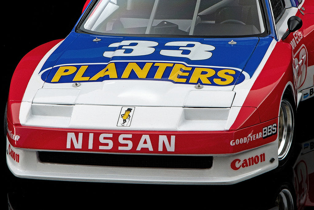 モデラーは儚いデカールに命を懸ける！ポール・ニューマンの「300ZX