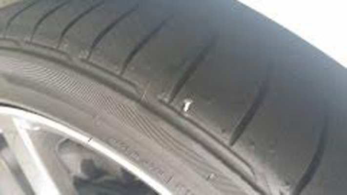 タイヤに釘がっ！ | LEXUSFUN