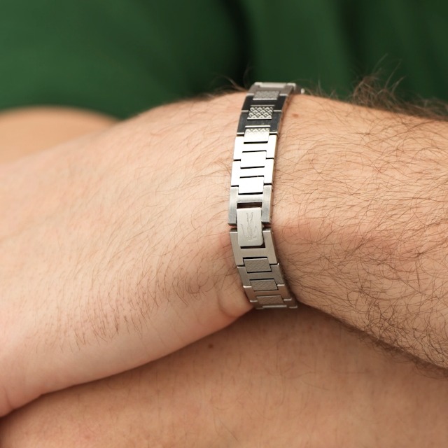 Amazon.com: Lacoste Metropole Men's Link Bracelet – Polished