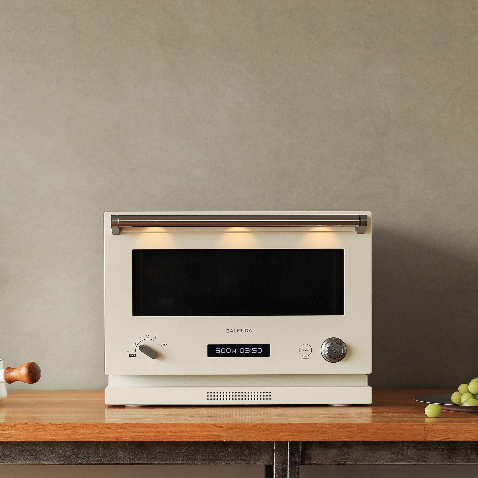 Amazon | バルミューダ ザ・レンジ オーブンレンジ ホワイト BALMUDA