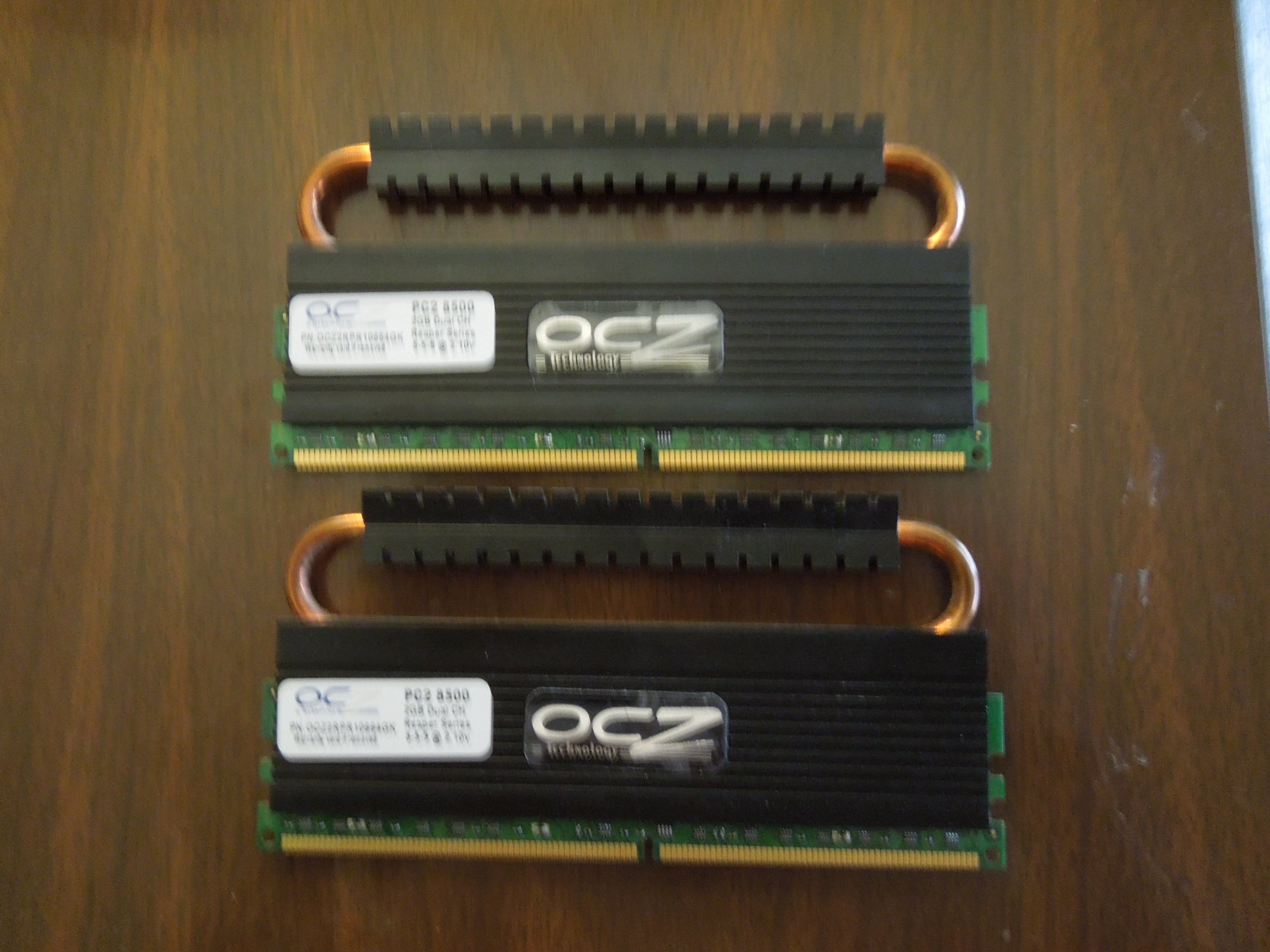 OCZ DDR2 PC2-8500 Reaper HPC, 4GB Edition (OCZ2RPR10664GK) at