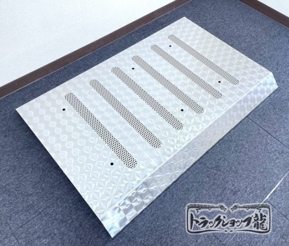 ステンレス マフラーカバー 鱗柄 パンチング板張り 6穴 三菱ふそう 17