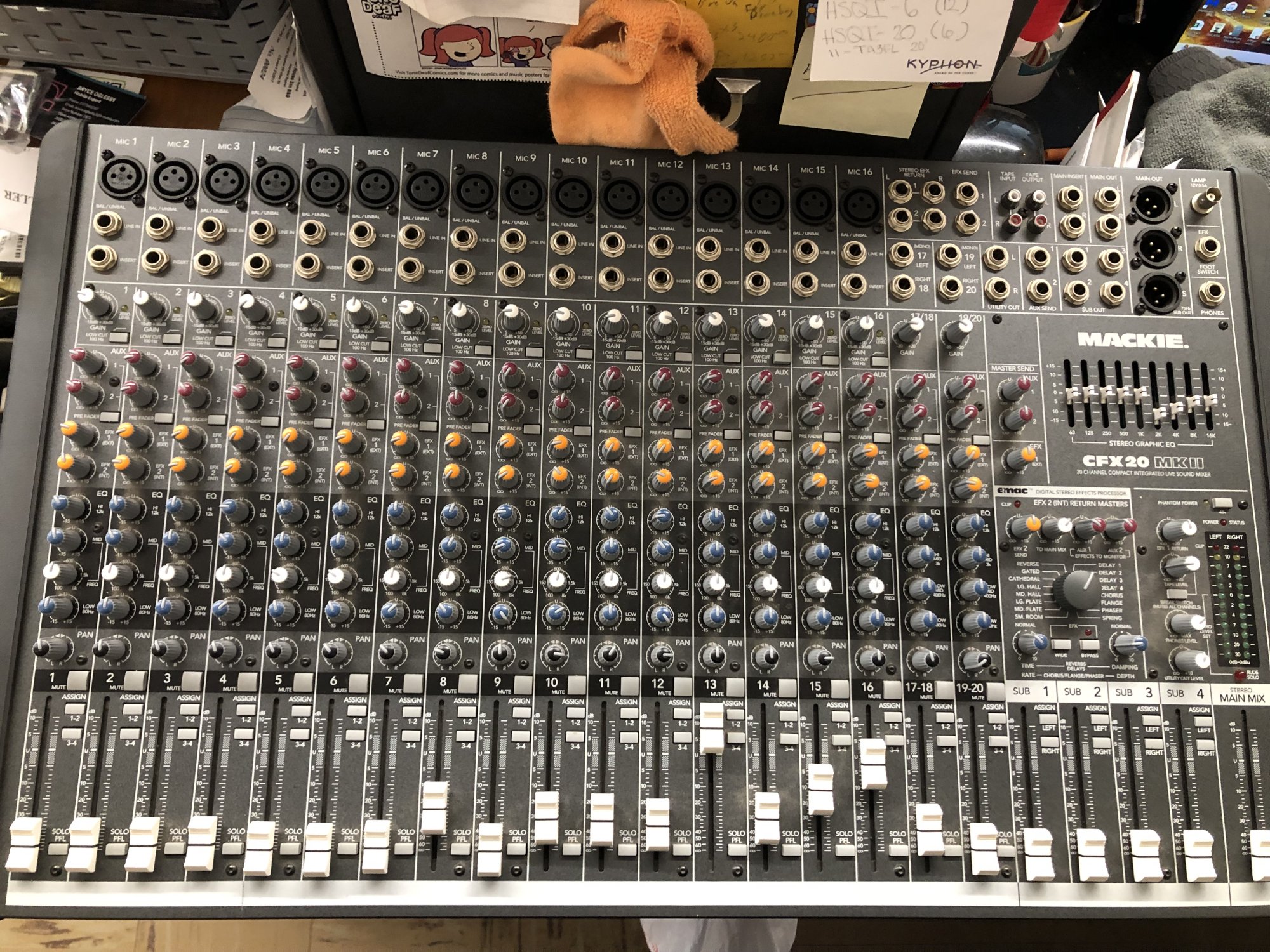 Mackie CFX 20 MKII Analog 20 Channel Mixer