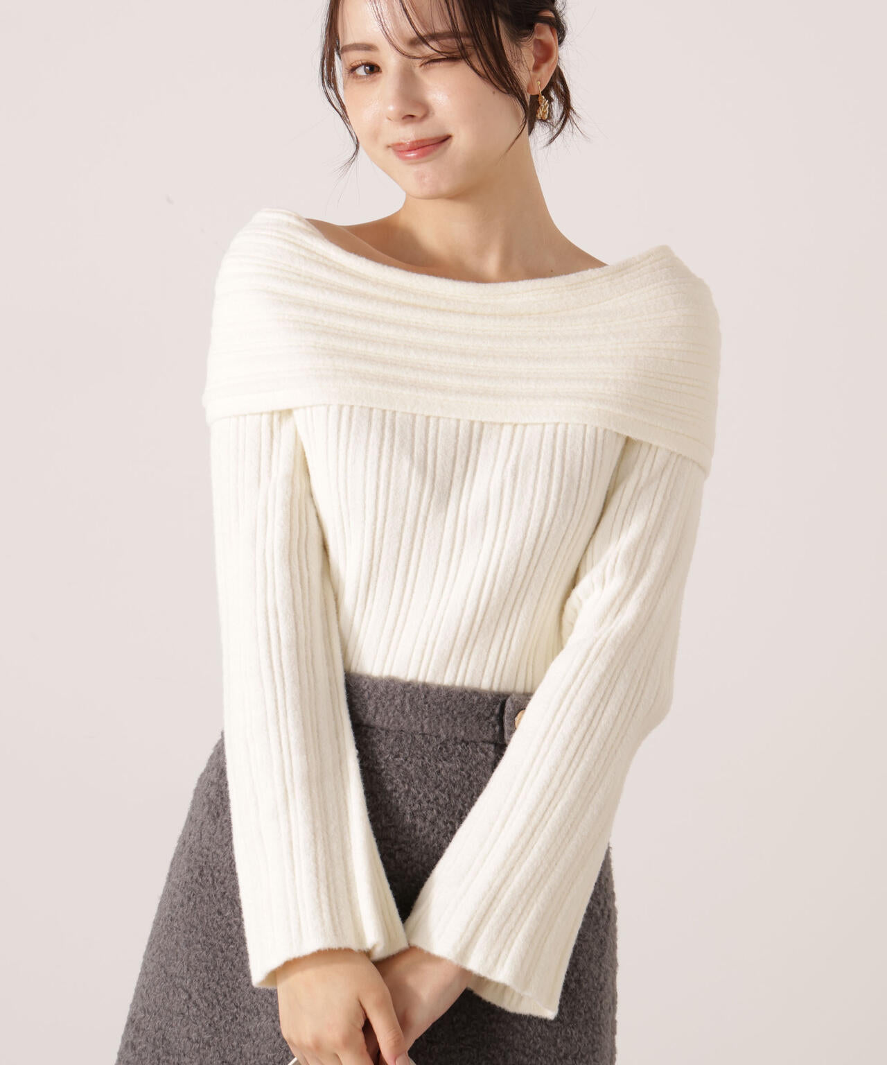 加藤栞さん着用】ランダムリブオフショルニット | PROPORTION BODY