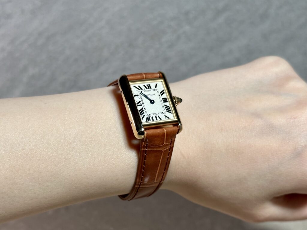 妻へのプレゼントに最高の時計、タンクルイカルティエ(YG、SMサイズ