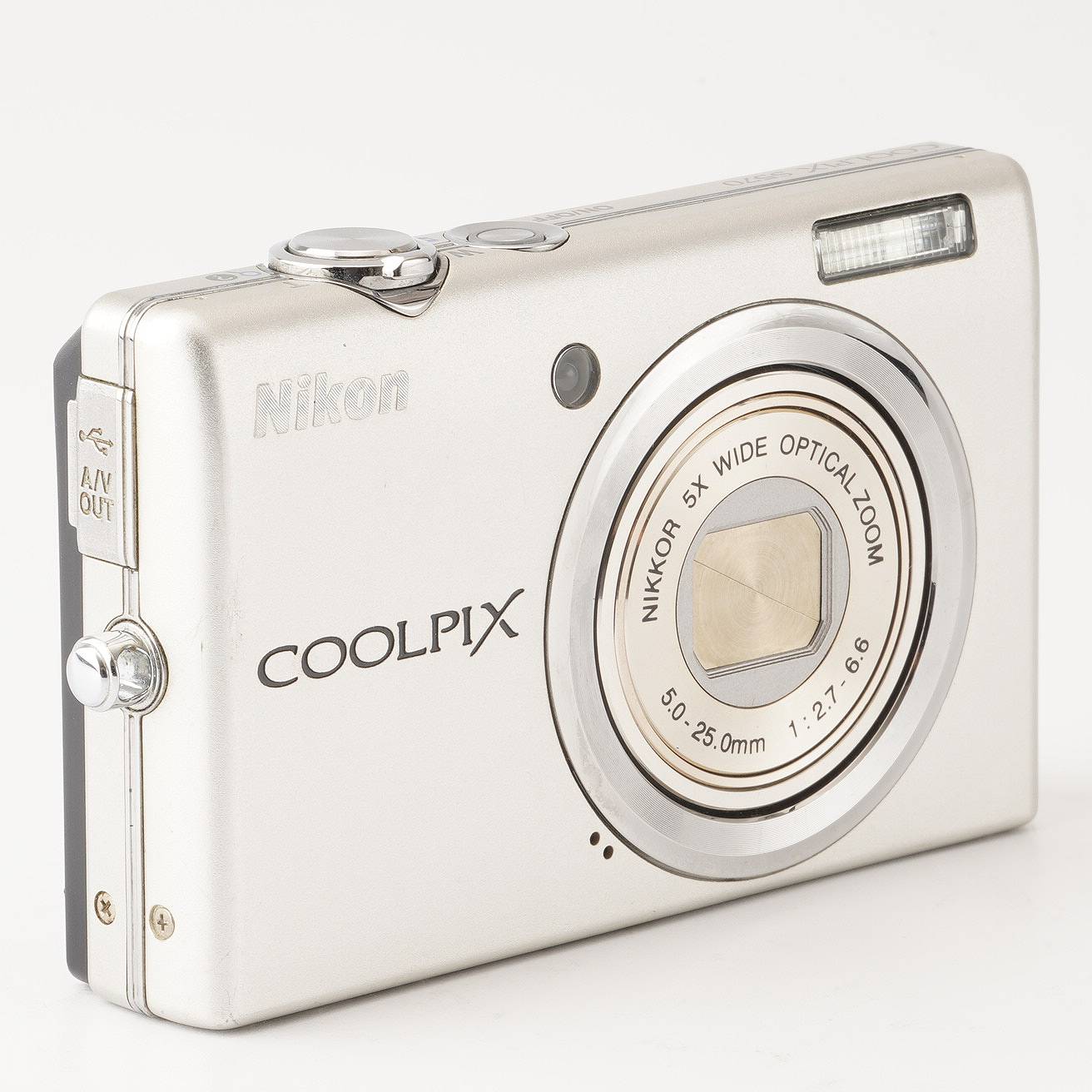 ニコン Nikon COOLPIX S570 / NIKKOR 5X WIDE OPTICAL ZOOM 5-25mm F2