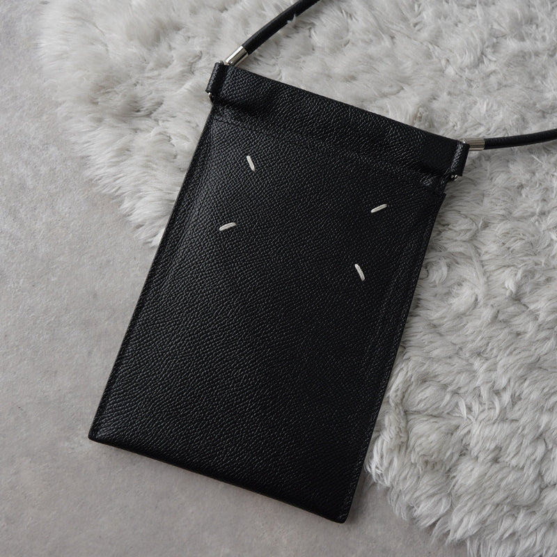 メゾン マルジェラ 4ステッチ 四つタグ レザー スマートフォン ポーチ