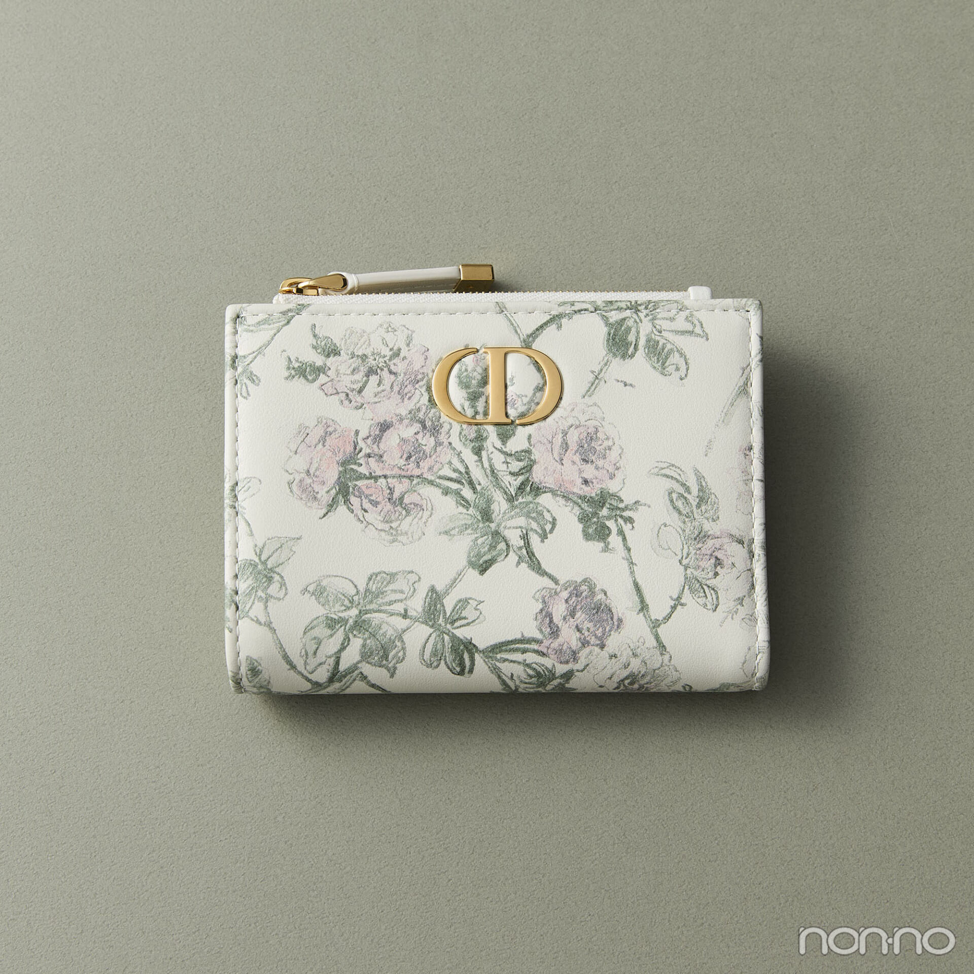 ディオール」の新作財布を中身からスペックまで詳細公開！【大学生の