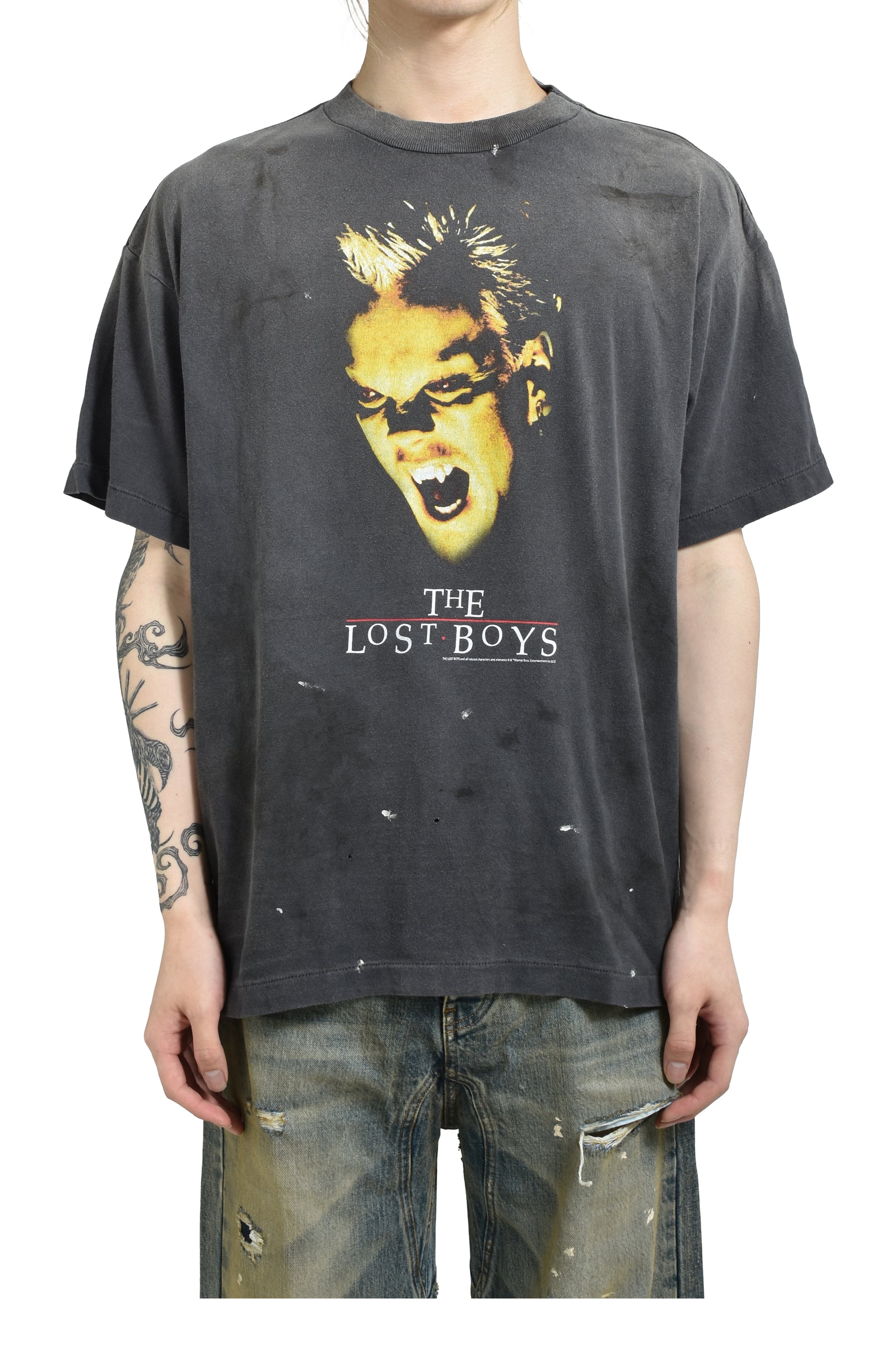 SAINT Mxxxxxx × The Lost Boys SS25 LB_SS TEE /VANPIRE / BLK - NUBIAN