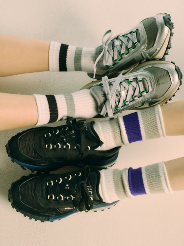 ラコステの人気スニーカーがシルバー・ブラックでモードな装いに