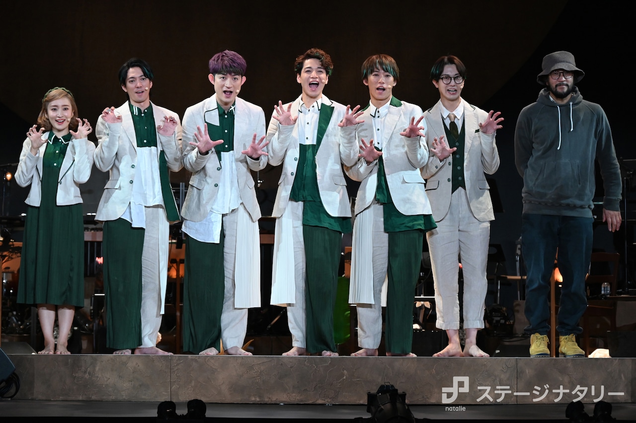 10周年記念】ふぉ〜ゆ〜 otomodachiスタジャン 【公式通販】