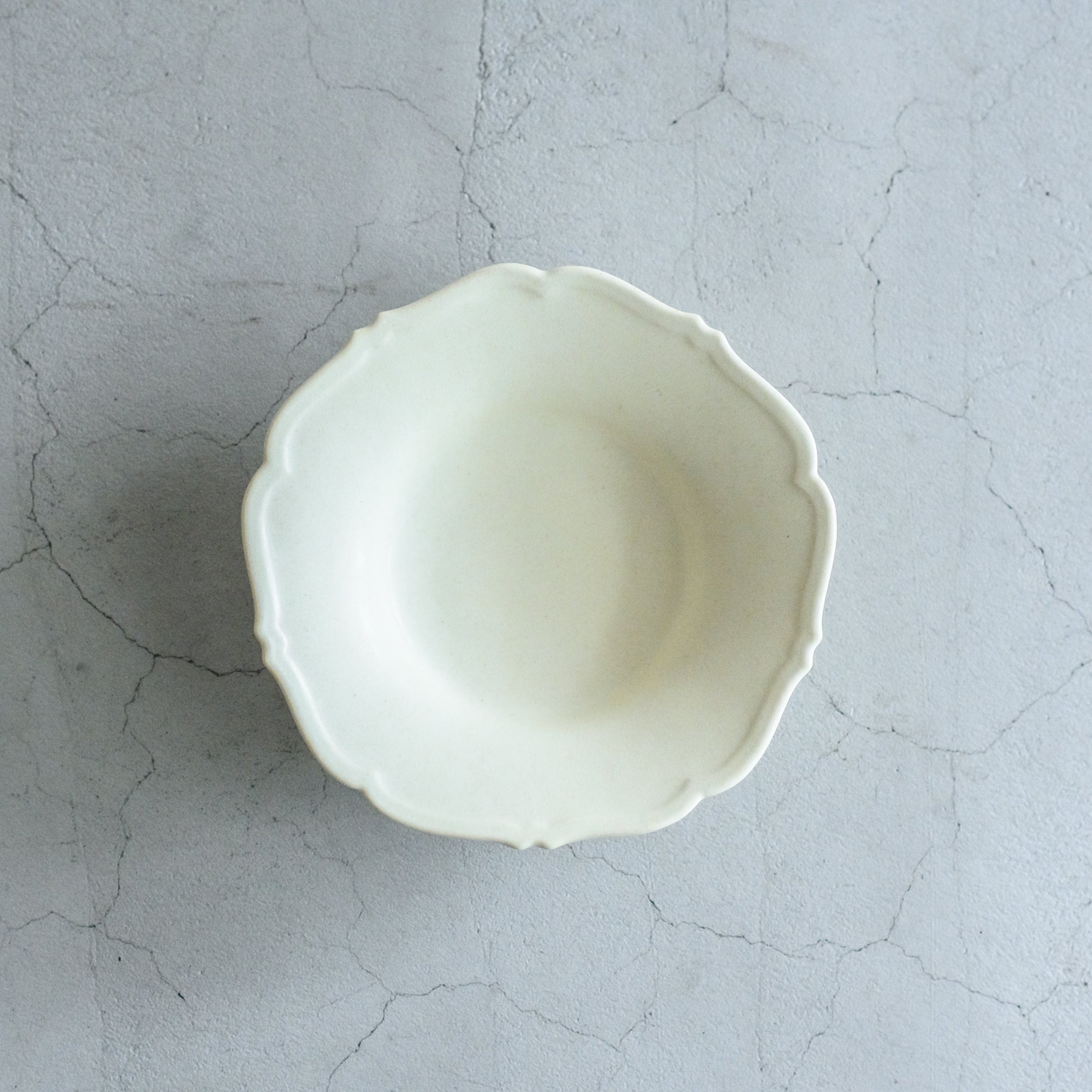 awabi ware｜輪花中深皿