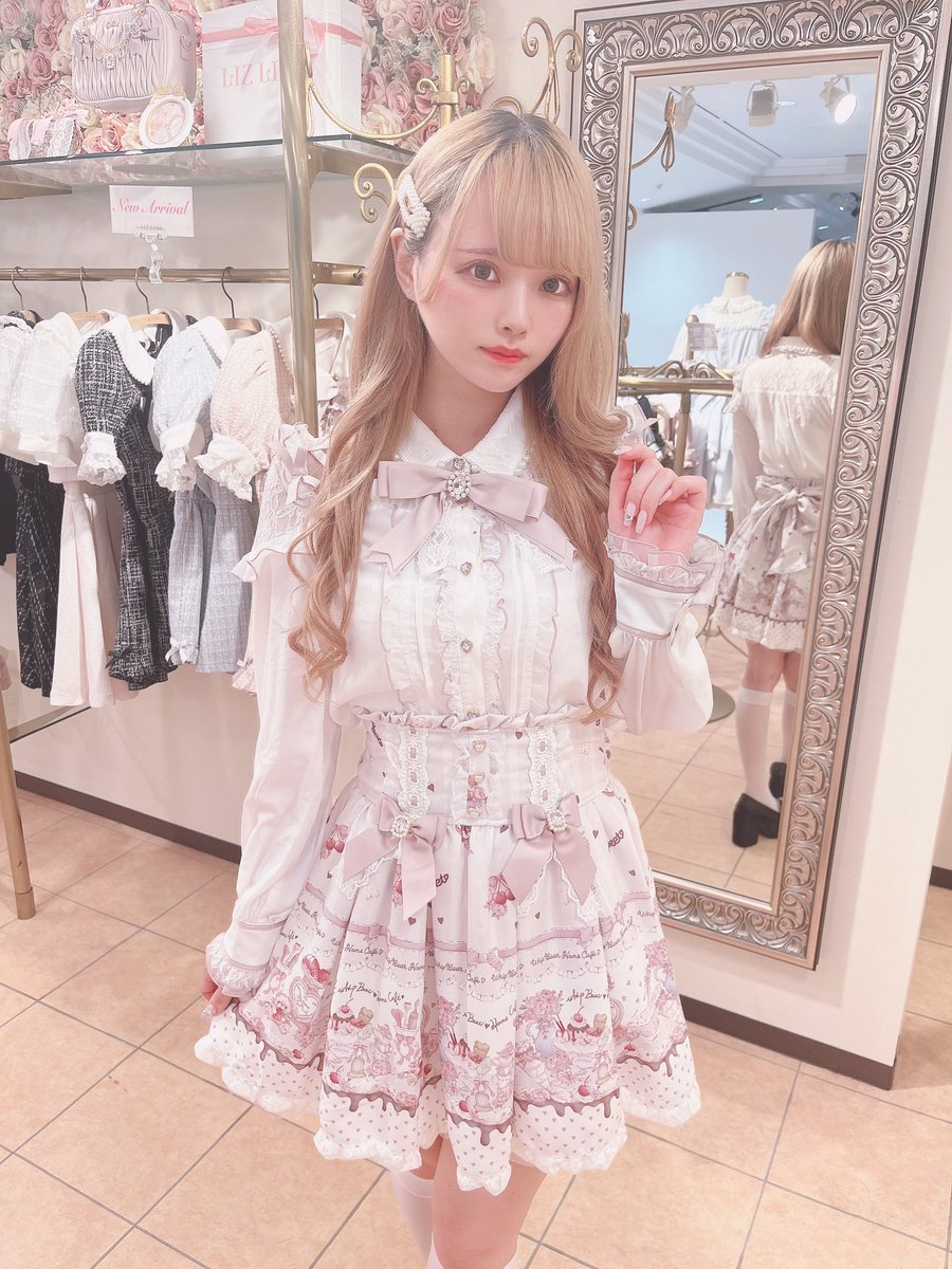 ⋆♡ 𝐿𝐼𝑍 𝐿𝐼𝑆𝐴 ♡ ｡⋆ 新宿ALTA🎀新作item *⑅︎୨୧