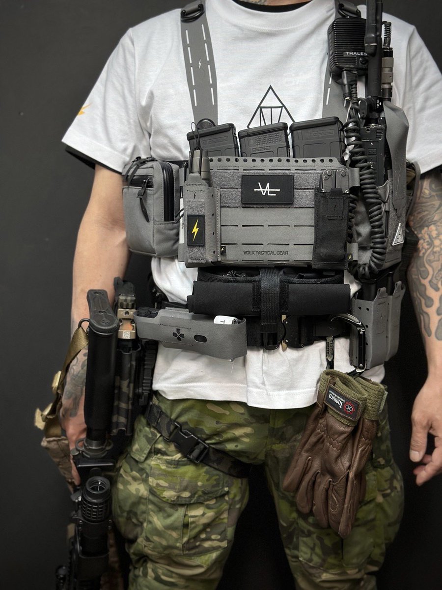 着たらこんな感じ⚡️ ウルフグレー単色も勿論いいですが、BKミックス