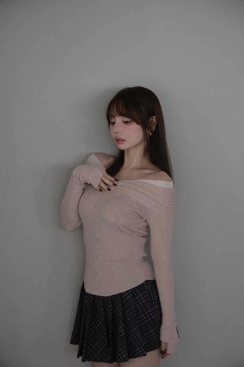 Shannon tulle knit tops color pink/black ¥11000-tax in 胸元の