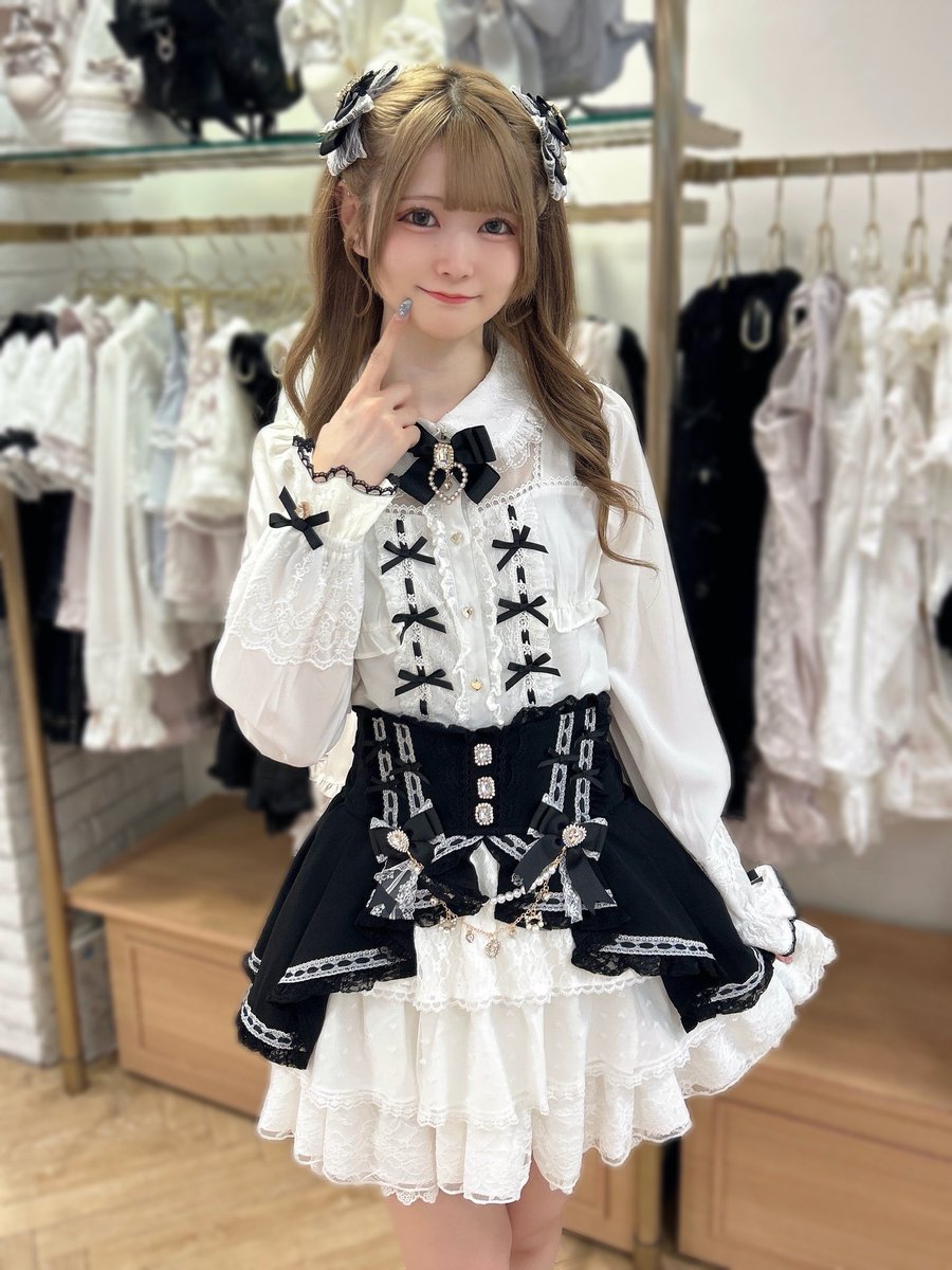 ❤︎ 𝐋𝐈𝐙 𝐋𝐈𝐒𝐀 近鉄Pass'e店 ❤︎ #はしごカシュクールスカート