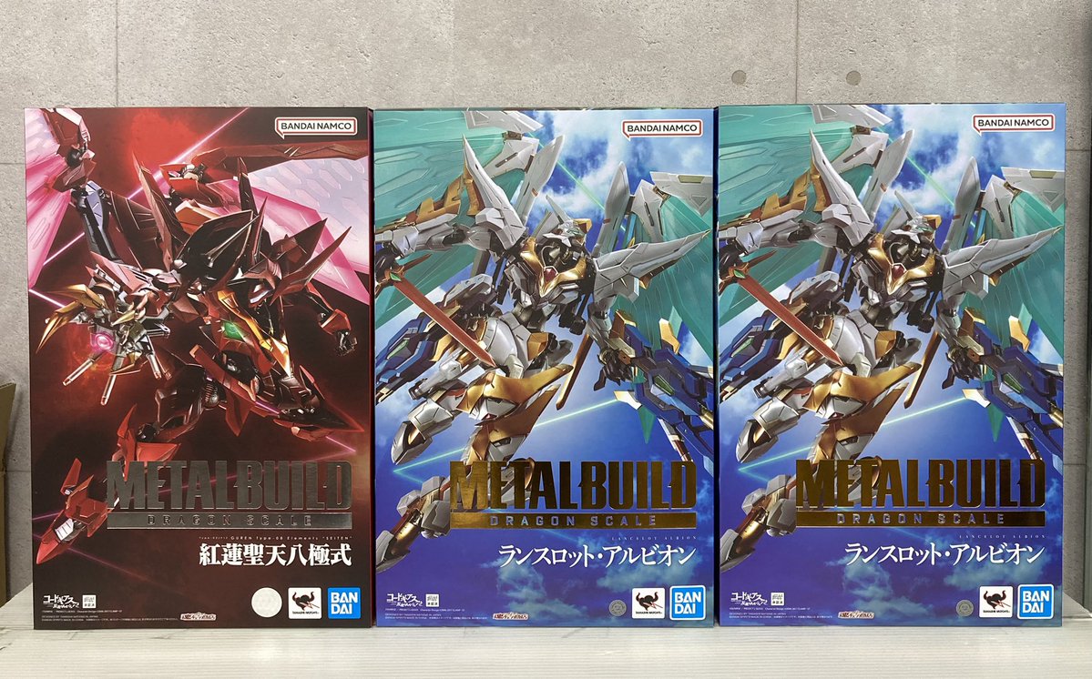 METAL BUILD 紅蓮聖天八極式 METAL BUILD ランスロット・アルビオン お