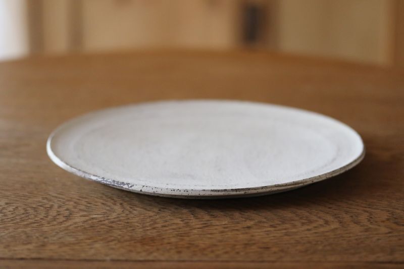 二階堂明弘 焼き締め白 - pivert