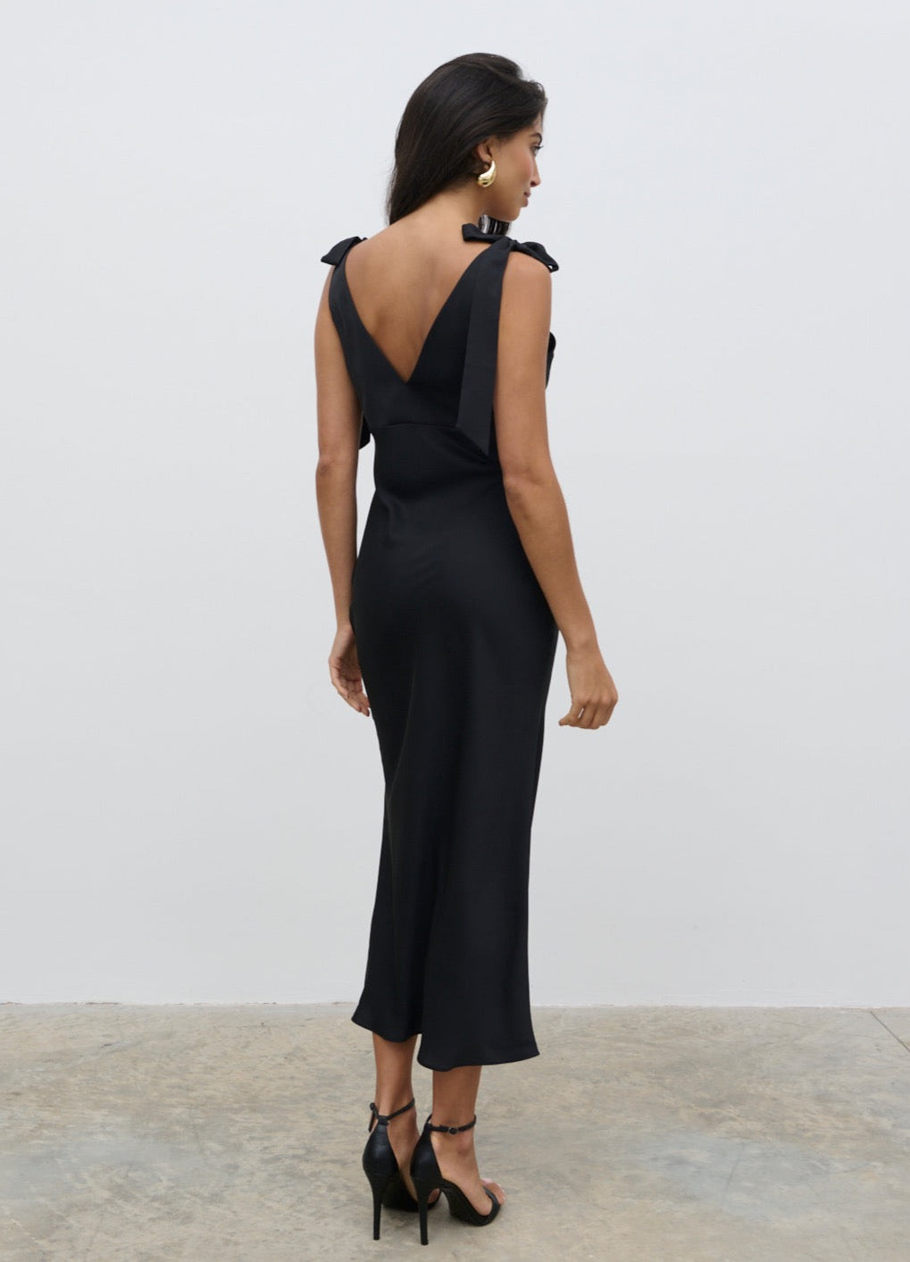 Piper Tie Midaxi Dress - Black – Pretty Lavish