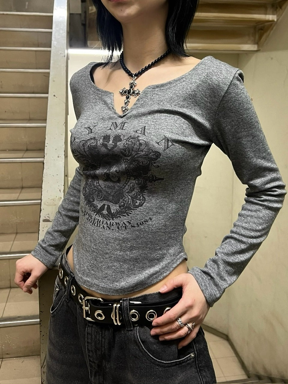 Never mind the XU】v neck vintage print long sleeve tee (3color