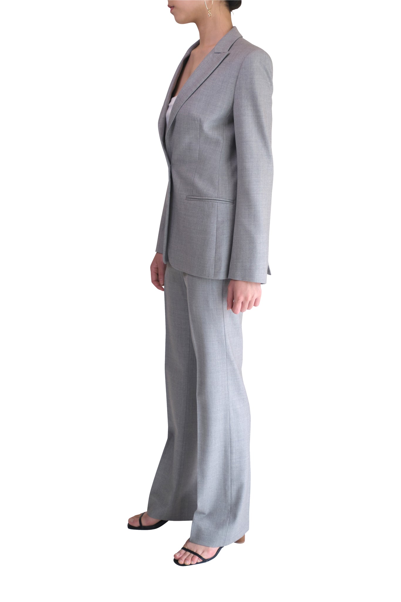 セオリー レンタルスーツ｜グレーのパンツスーツ