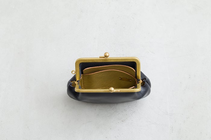 N25 レザーがま口ウォレット（ブラック・中）