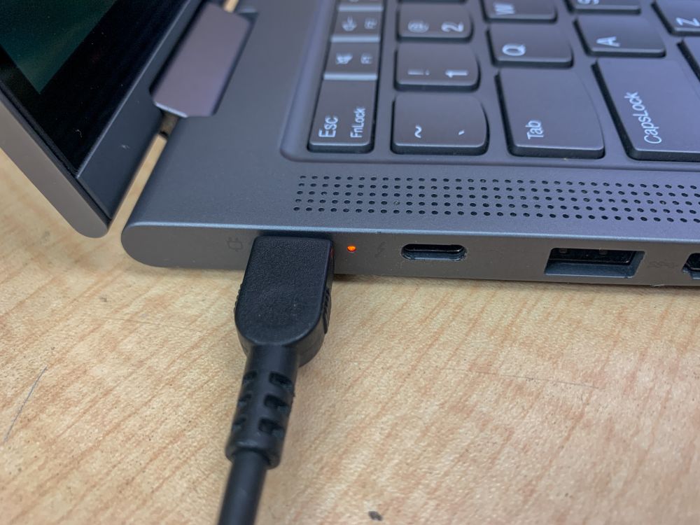 ThinkPad X1 Yoga Gen 7 USB C 修理しました。 - パソコン修理専門店