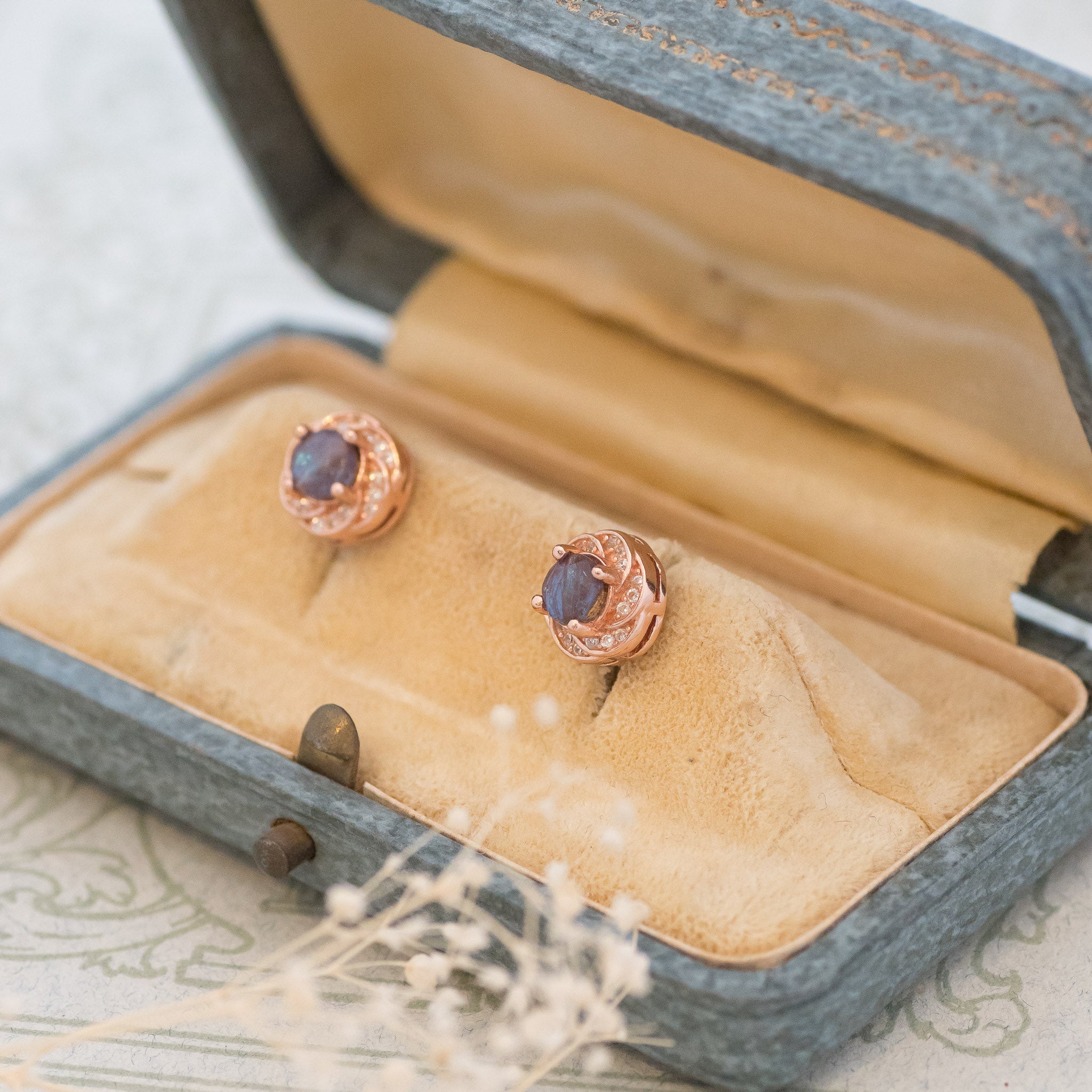 アンティークサフィレットピアス