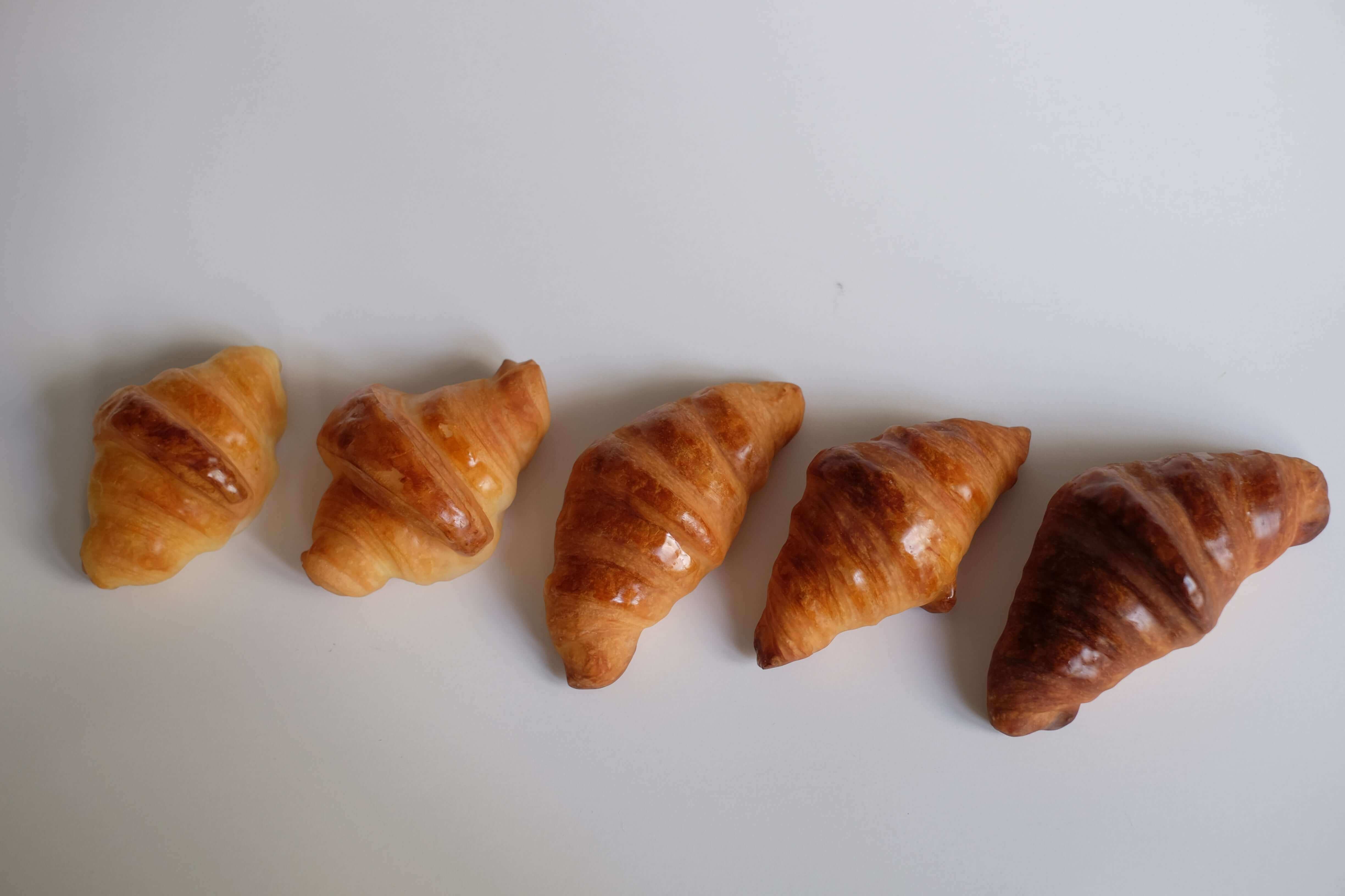 クロワッサン Bread Lamp （電池タイプ）| PAMPSHADE – Yukiko Morita