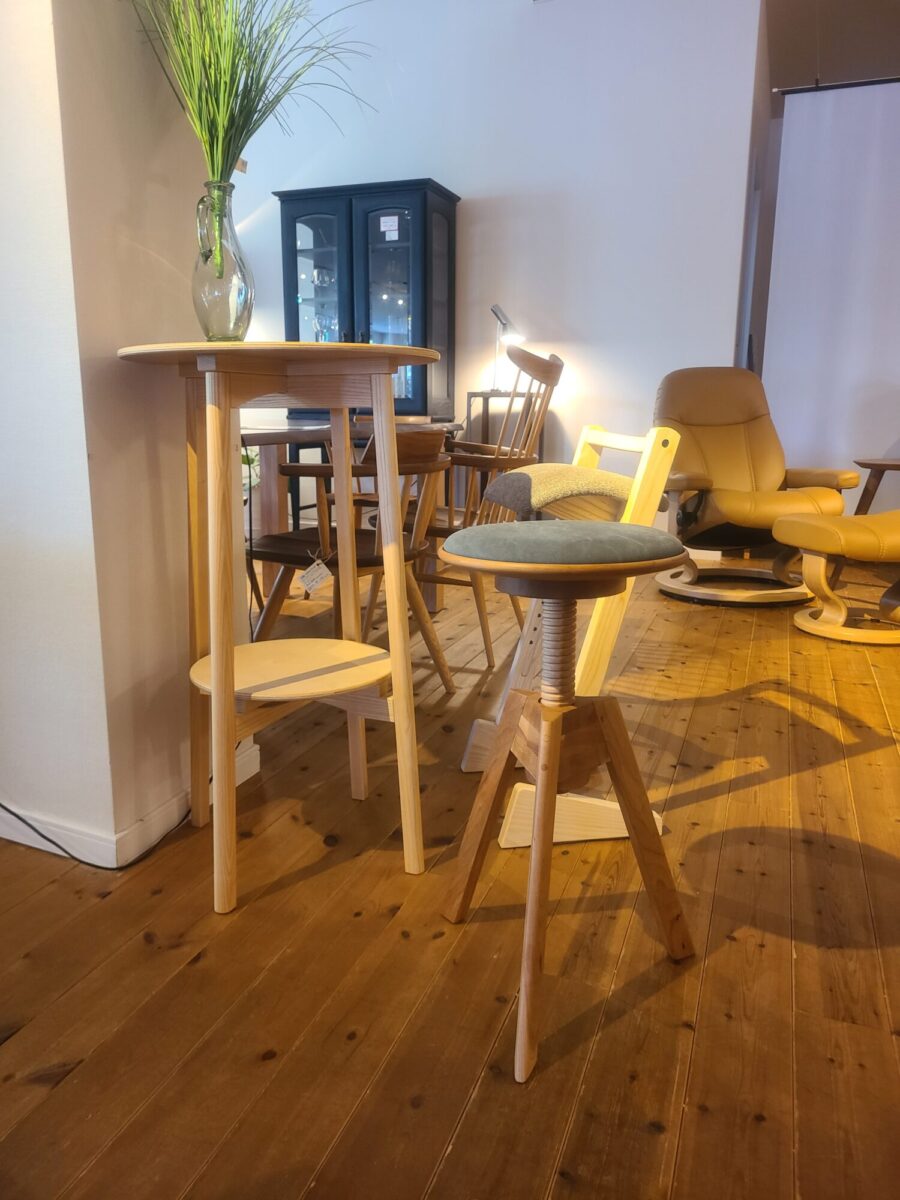 広松木工 ルメスツール | 塩田家具 リヴリア