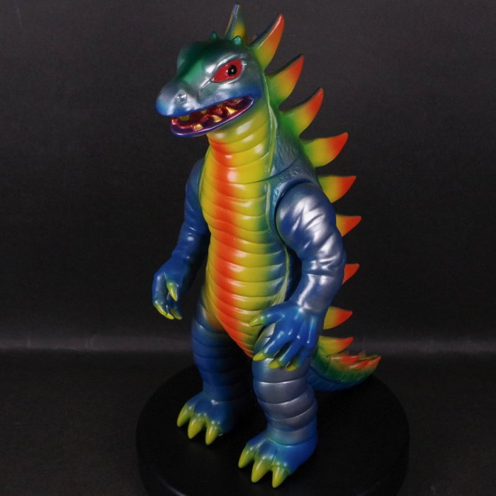 ブルマァクとして『流星人間ゾーン』から「バルガラス(ブルー)」登場