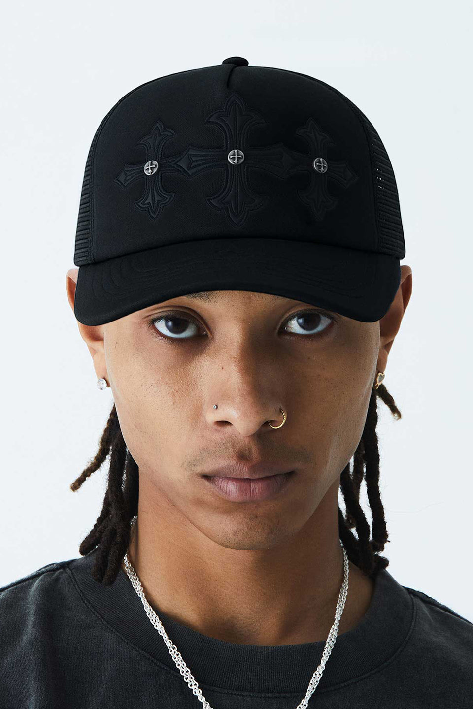 Triple Black Cross Leather Patch Mesh Cap｜SUPPLIER｜キャップ