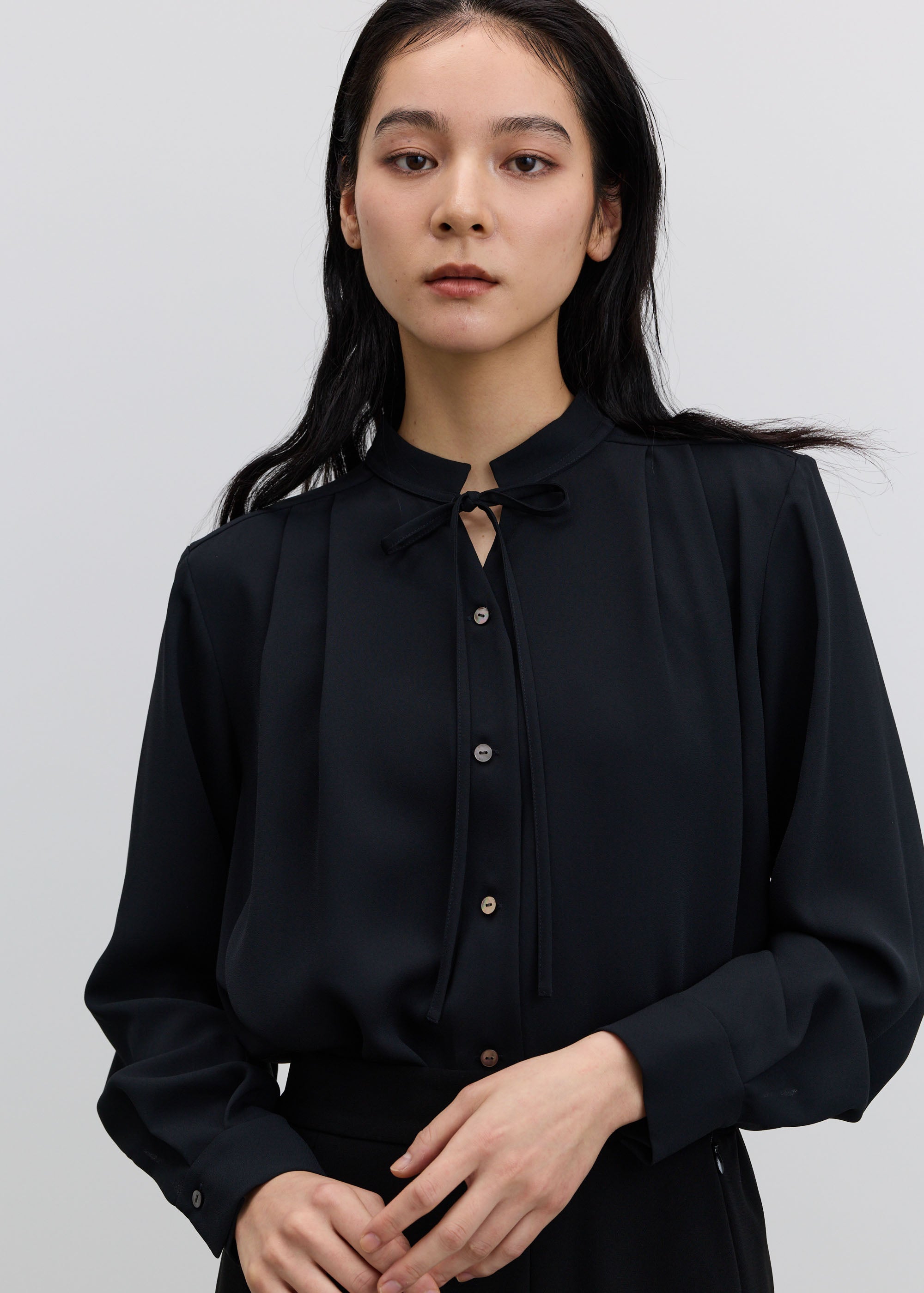 エアリージョーゼットリボンブラウス - SOÉJU online store｜上質な