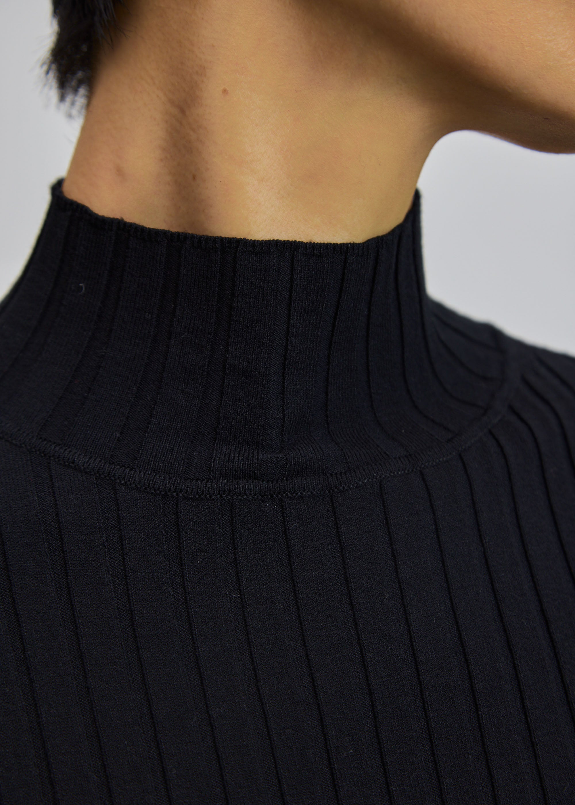 ワイドリブタートルネックニット - SOÉJU online store｜上質な大人の